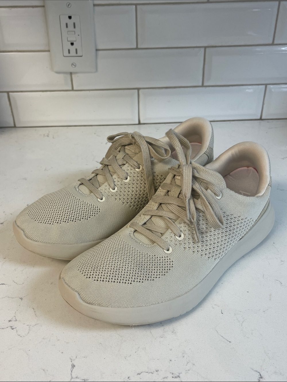 KIZIK Women's Kizik Lima Women’s 10 Color - Pristine/Warm Taupe
